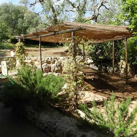 Trullo Delle Volpi