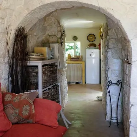 Trullo Delle Volpi